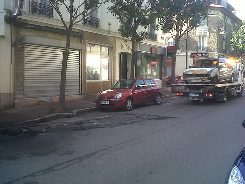 Voiture brulée Saint-Cloud